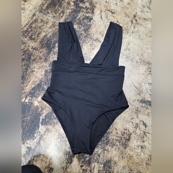 Monday Swimwear Black One Piece Sz Med Euc - Picture 2 of 3